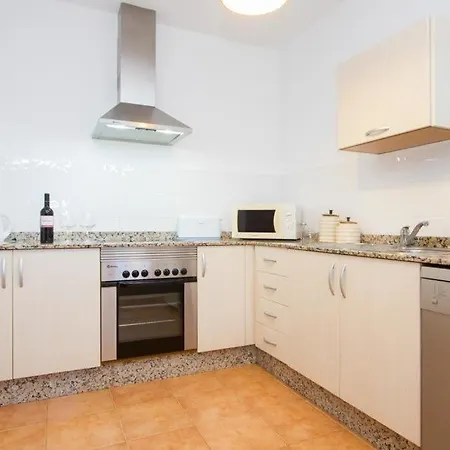 In Playa Blanca Sleeps 6 Includes Swimming Pool Air Con And Wifi 6 וילה