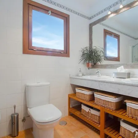 וילה In Playa Blanca Sleeps 6 Includes Swimming Pool Air Con And Wifi 6 פלאיה בלנקה