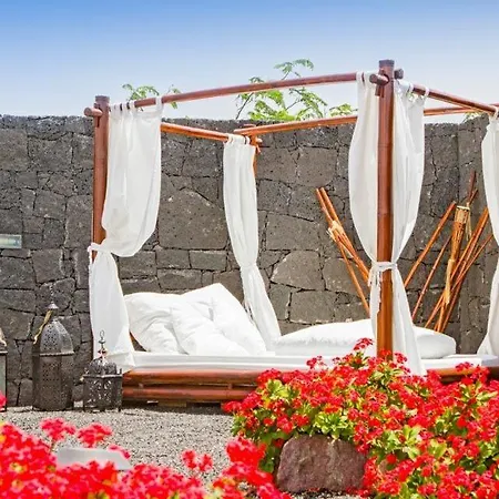 In Playa Blanca Sleeps 6 Includes Swimming Pool Air Con And Wifi 6 别墅 *