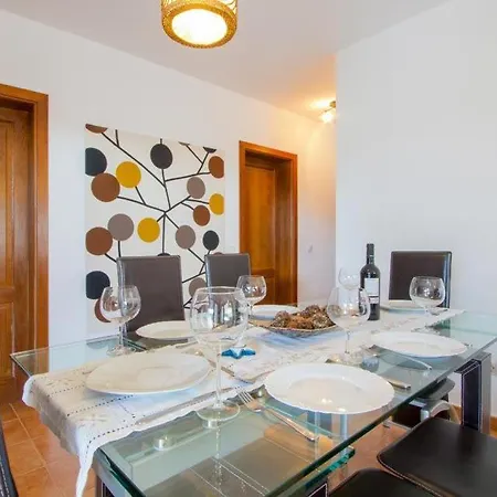 Βίλα In Playa Blanca Sleeps 6 Includes Swimming Pool Air Con And Wifi 6